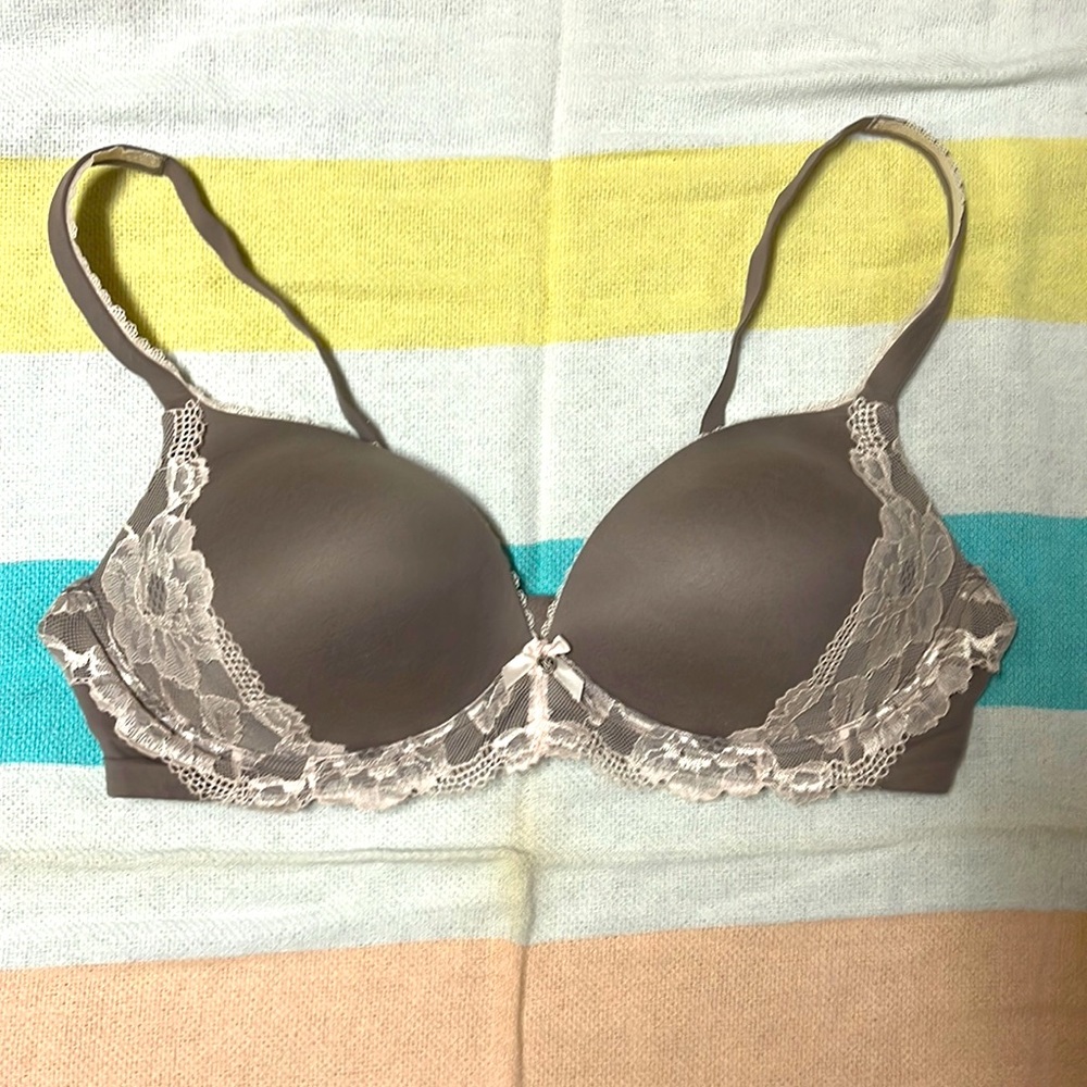 Victoria's Secret Taupe Bra with Cream Lace